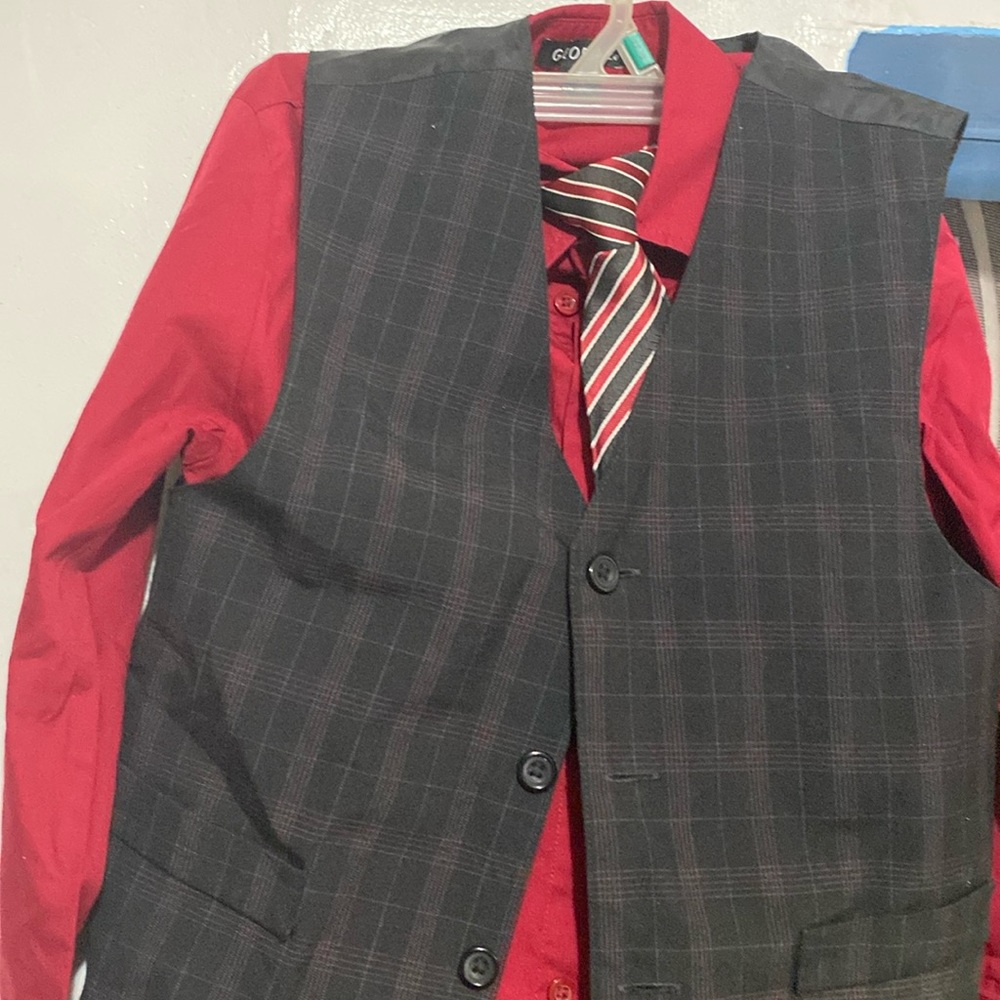 Little boys outfit Size 8, Color Red and Black